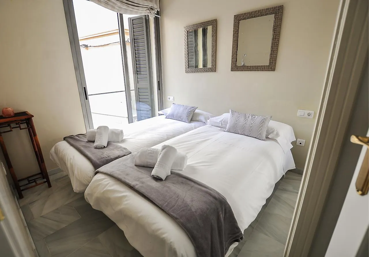Acogedor Apartamento Junto A Calle Larios By Renthas Apartment Malaga Spain