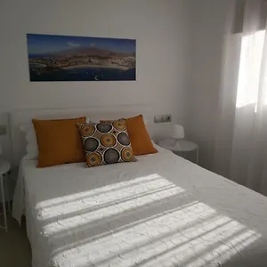 https://las-vistas-apartment.tenerifehoteles.net